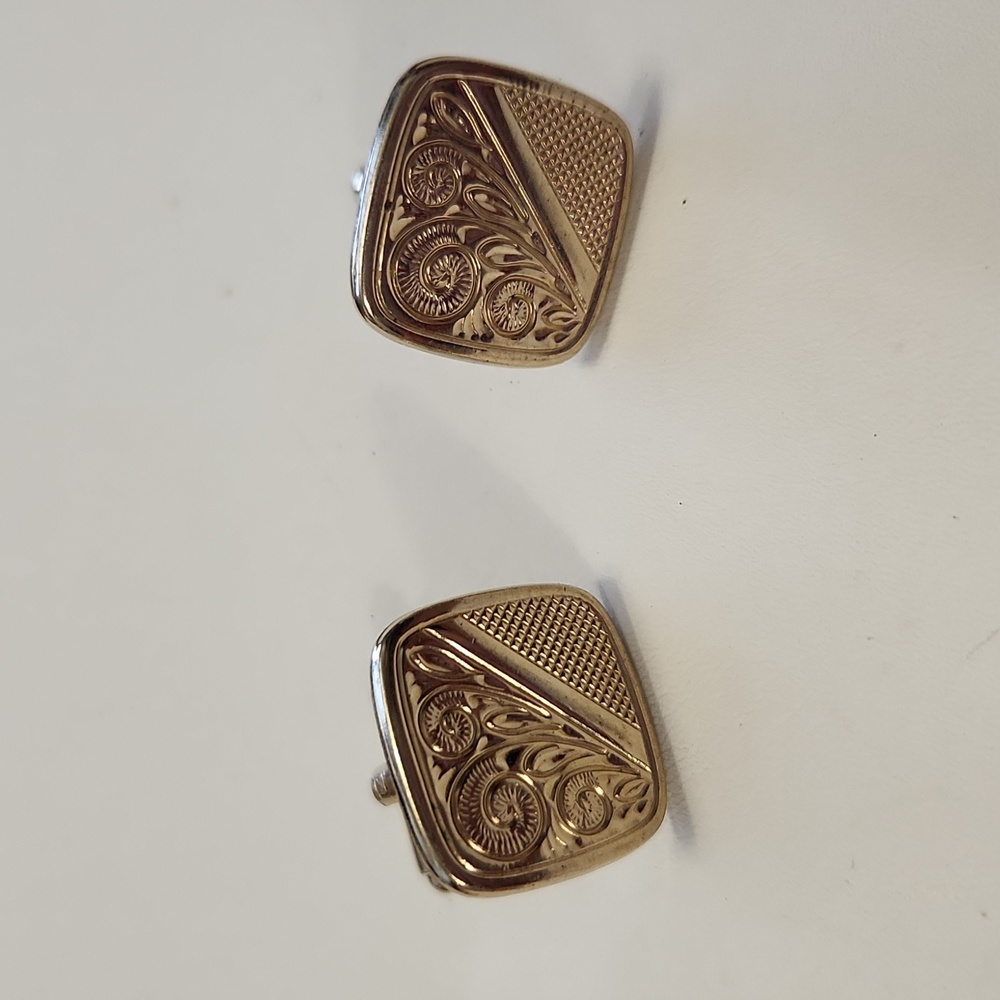 Vintage Goldtone Cuff Links